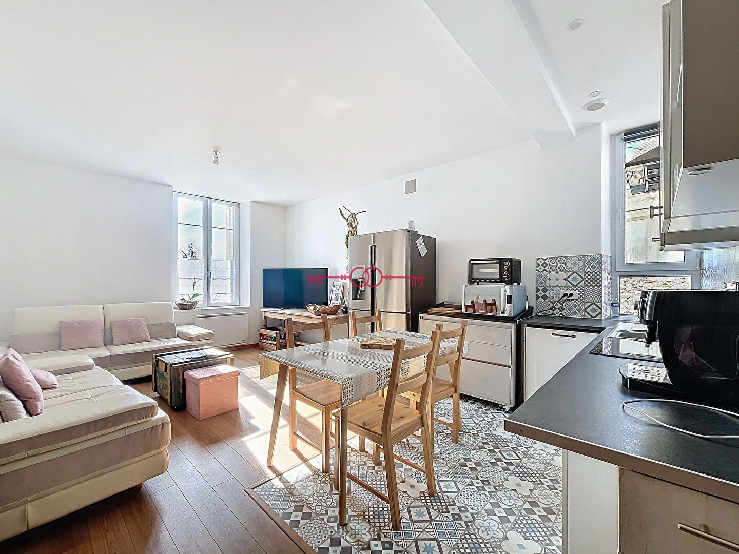 Immeuble  pièces à Lavannes - photo 2