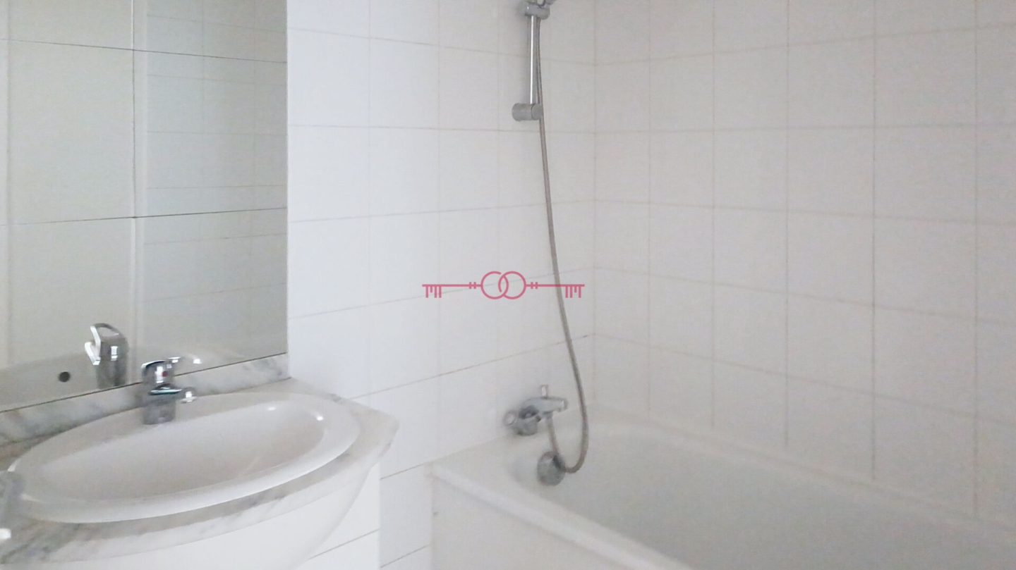 Appartement 1 pièces à Reims - photo 3