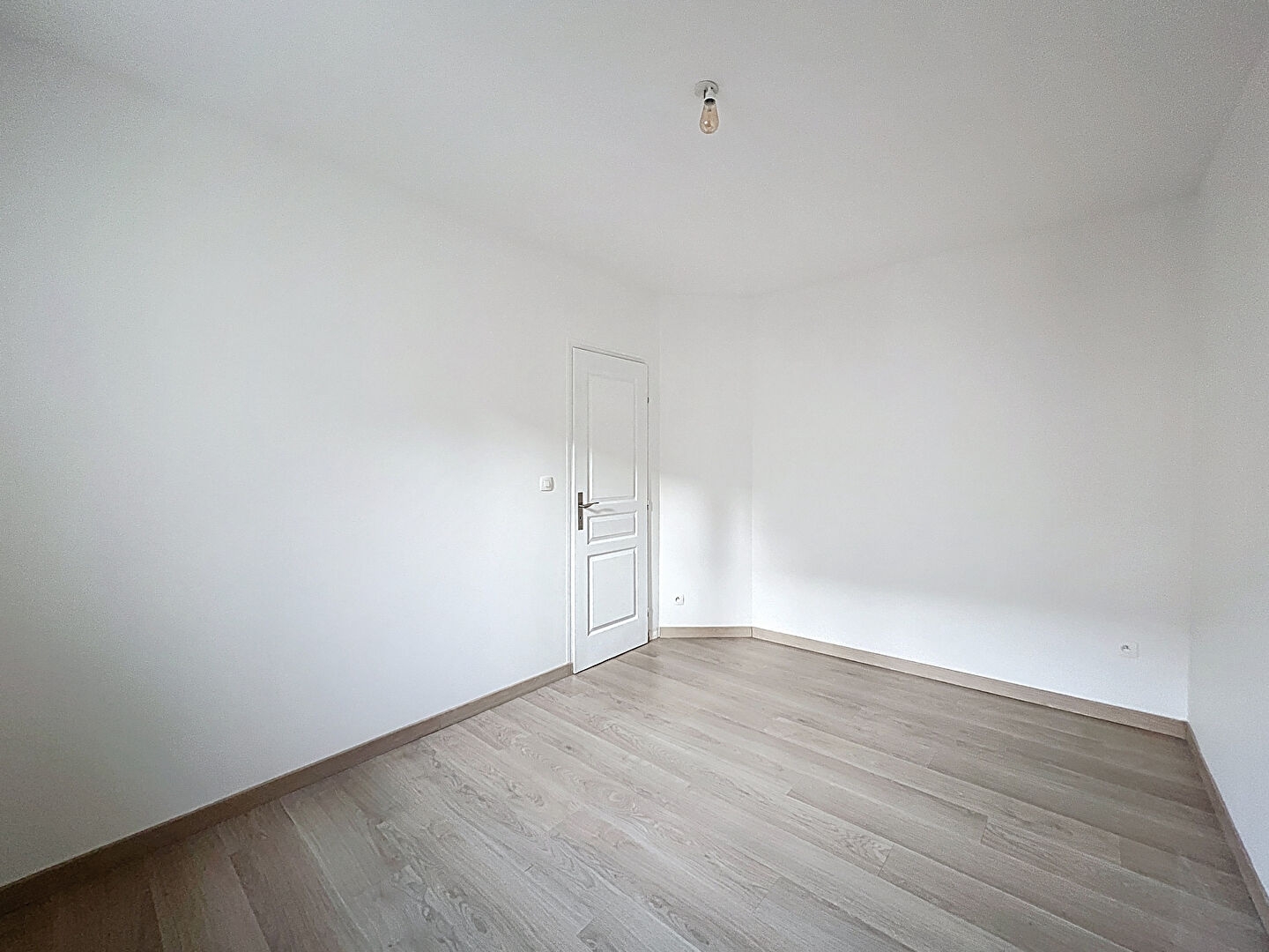 Appartement 4 pièces à Chalons en champagne - photo 4