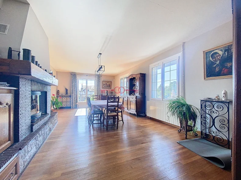 Maison 12 pièces à Ville sur tourbe - photo 1