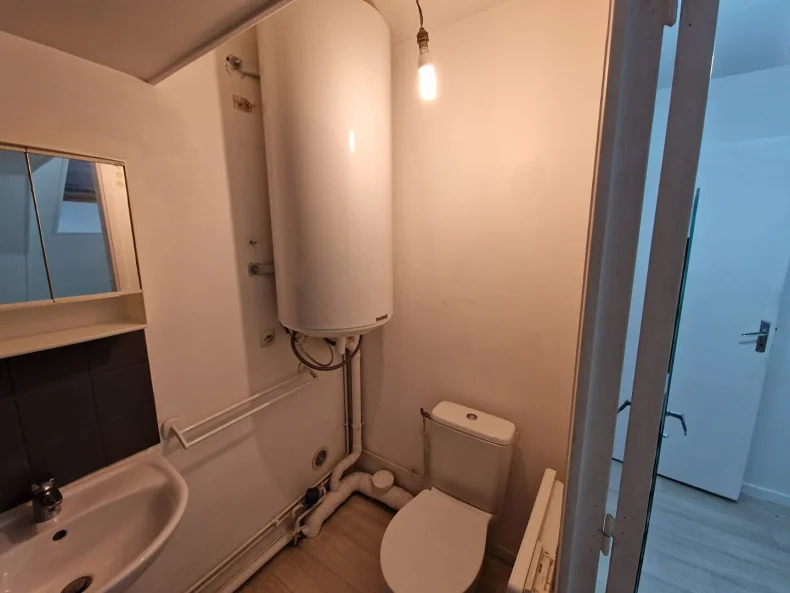 Appartement 1 pièces à Reims - photo 3