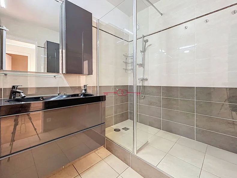 Appartement 4 pièces à Reims - photo 1