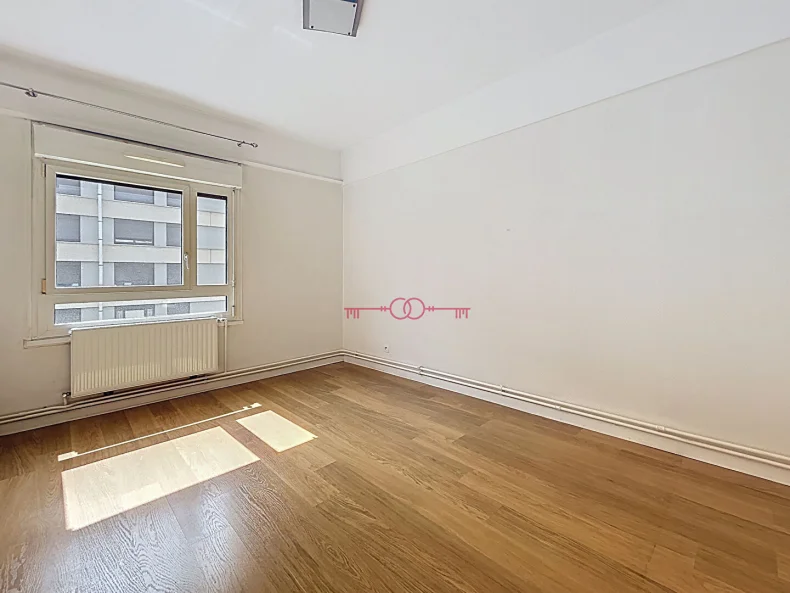 Appartement 4 pièces à Reims - photo 4