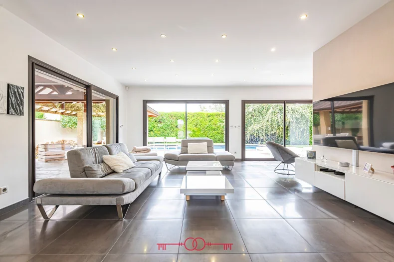 Maison 8 pièces à Champigny - photo 4