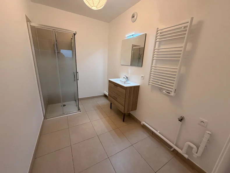 Appartement 1 pièces à Reims - photo 3