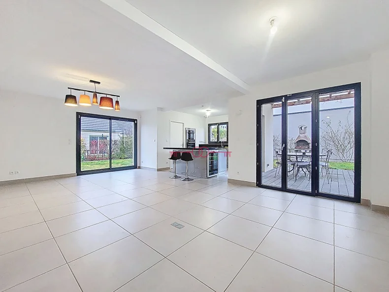 Maison 7 pièces à Bezannes - photo 3