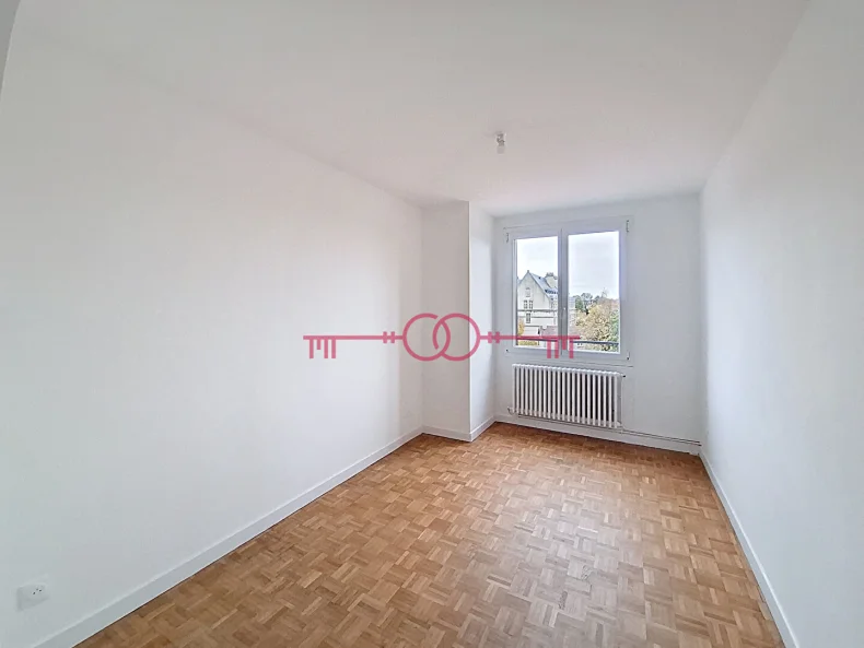 Appartement 4 pièces à Chalons en champagne - photo 3