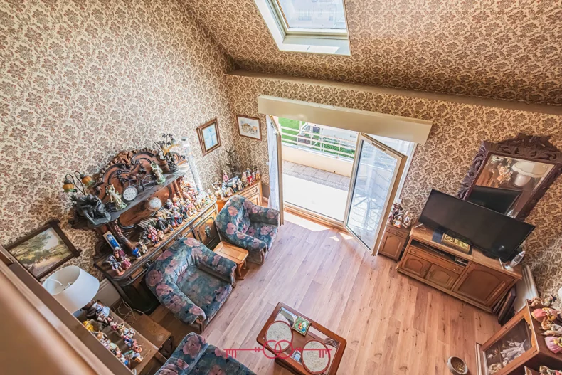 Appartement 4 pièces à Epernay - photo 2