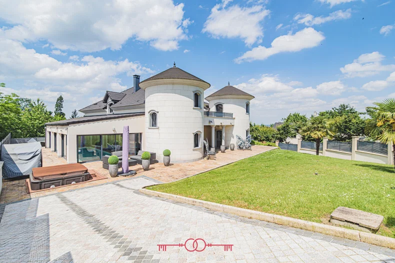 Maison 10 pièces à Reims - photo 1