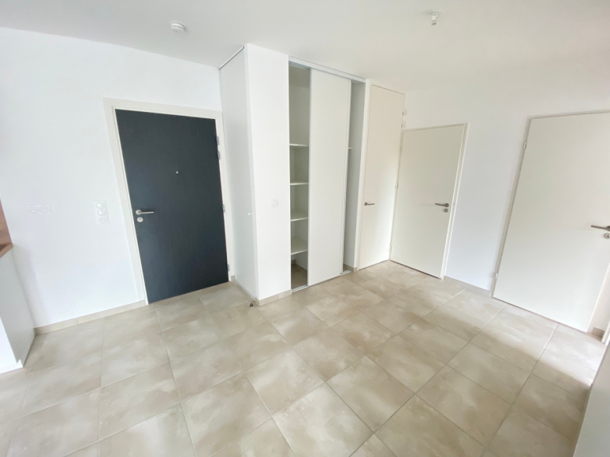 Appartement 3 pièces à Reims - photo 2