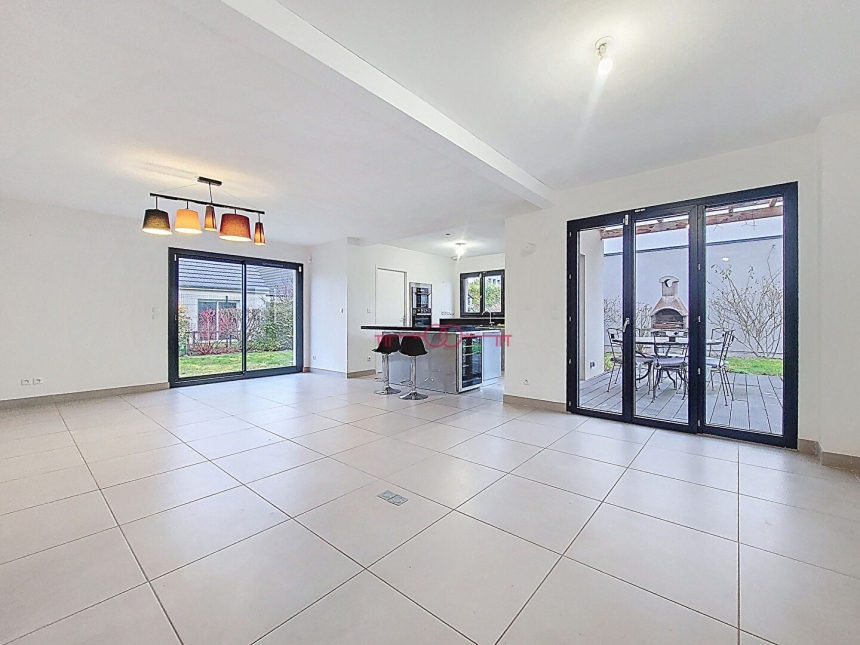 Maison 7 pièces à Bezannes - photo 3