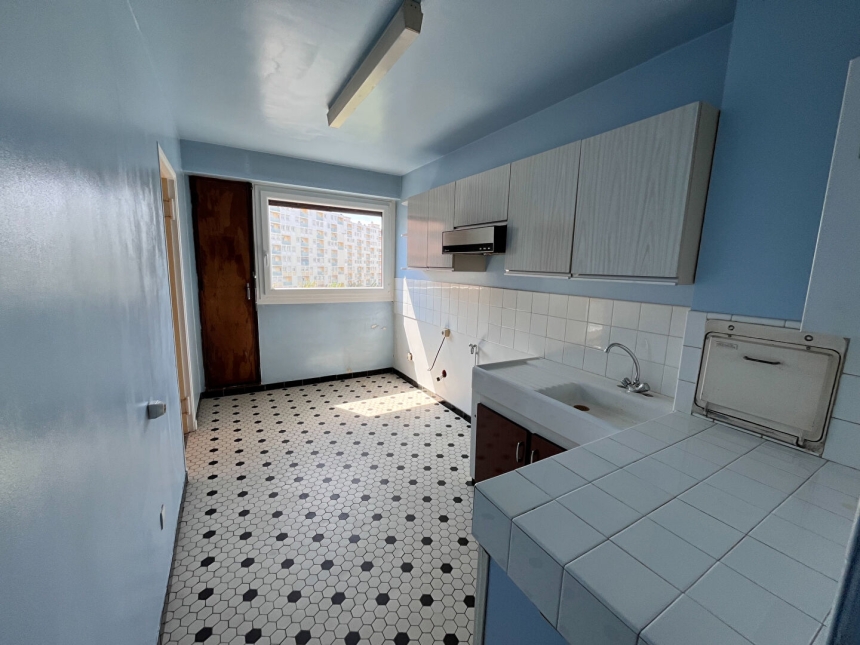 Appartement 4 pièces à Chalons en champagne - photo 2