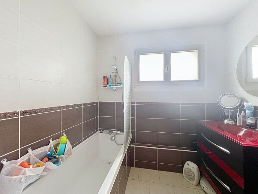 Appartement 4 pièces à Chalons en champagne - photo 3