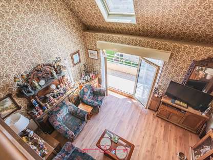 À VENDRE EN EXCLUSIVITÉ - À ÉPERNAY - APPARTEMENT DUPLEX DE TYPE 4 - photo 3