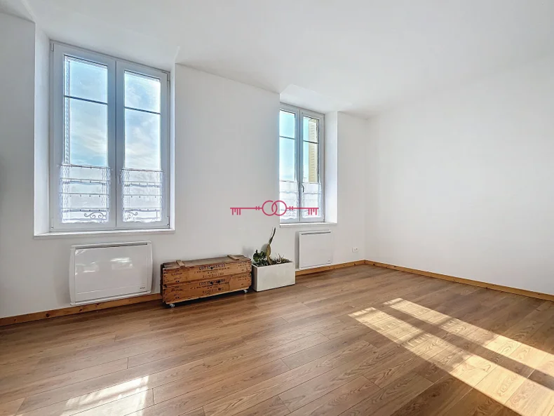 Immeuble  pièces à Lavannes - photo 4