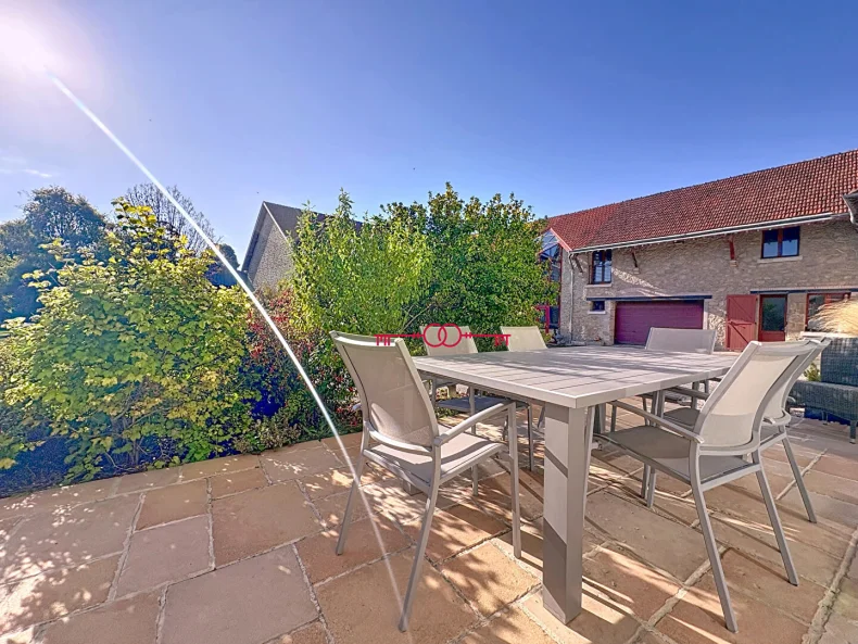 Maison 7 pièces à Lavannes - photo 1 