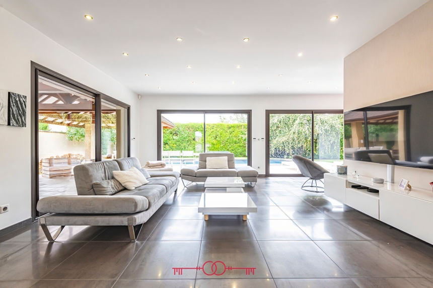 Maison 8 pièces à Champigny - photo 4